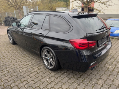 BMW 330 BMW 330 X DRIVE TOURING SHADOW LINE M SPORT PAKET STANDHEIZUNG