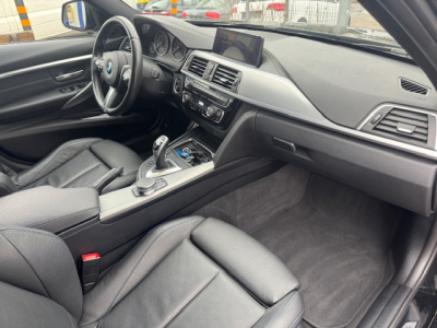 BMW 330 BMW 330 X DRIVE TOURING SHADOW LINE M SPORT PAKET STANDHEIZUNG