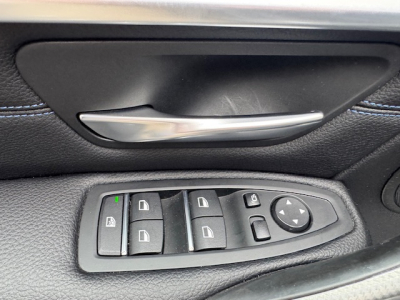 BMW 330 BMW 330 X DRIVE TOURING SHADOW LINE M SPORT PAKET STANDHEIZUNG