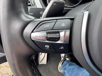 BMW 330 BMW 330 X DRIVE TOURING SHADOW LINE M SPORT PAKET STANDHEIZUNG