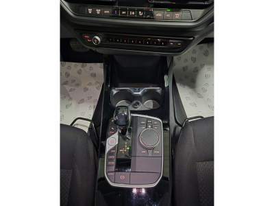 BMW 118 i AUTO  LED NAVI