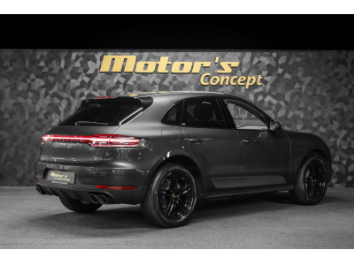 Porsche Macan S