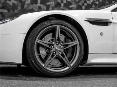 Aston Martin V8 Vantage N430 Coupé