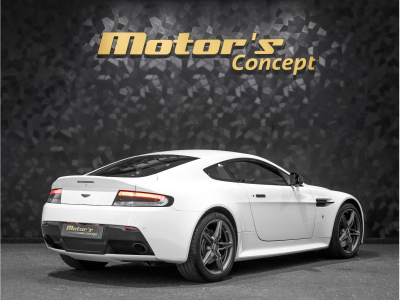 Aston Martin V8 Vantage N430 Coupé