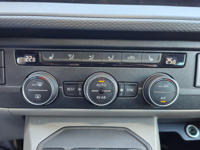 Volkswagen T6.1 Caravelle 2.0 TDI DSG 9 PLACES CARPLAY CAMERA GPS