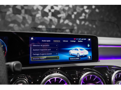 Mercedes-Benz CLA 220 AMG Line