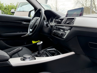 BMW 118 d 150 PS/xDrive Advantage/LED/LEDER/NAVI/