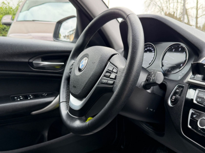 BMW 118 d 150 PS/xDrive Advantage/LED/LEDER/NAVI/