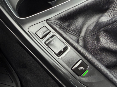 BMW 118 d 150 PS/xDrive Advantage/LED/LEDER/NAVI/