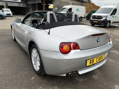 BMW Z4 2.2i Roadster Automatik Cuir Xenon PDC