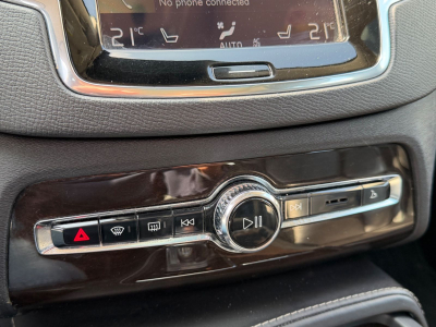 Volvo XC90 XC 90 XC90 Momentum Plug-In Hybrid AWD/ 7xSitzer