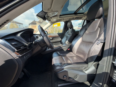 Volvo XC90 XC 90 XC90 Momentum Plug-In Hybrid AWD/ 7xSitzer