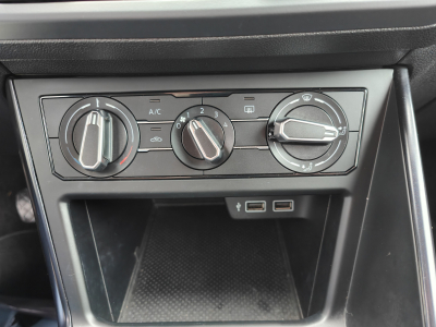 Volkswagen Polo 1.6 TDI CARPLAY GPS BLUETOOTH APS AV/ARR