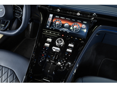 Aston Martin DB12 V8 Twin Turbo - CONCOURS BLUE