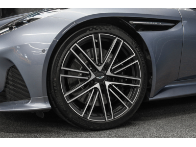 Aston Martin DB12 V8 Twin Turbo - CONCOURS BLUE