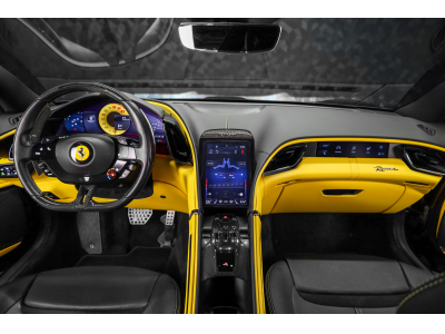 Ferrari Roma V8 - BLU POZZI / GIALLO
