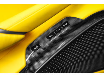 Ferrari Roma V8 - BLU POZZI / GIALLO