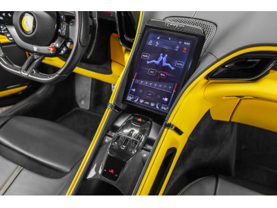 Ferrari Roma V8 - BLU POZZI / GIALLO