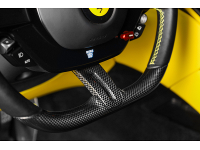 Ferrari Roma V8 - BLU POZZI / GIALLO