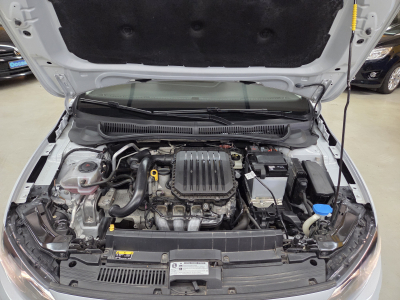 Volkswagen Polo 1.0 TRENDLINE 65CV