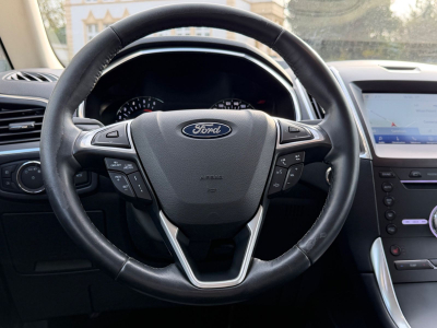 Ford S-Max S-MAX Titanium 190PS/MWST/7xSitzer