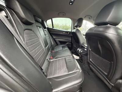 Alfa Romeo Stelvio Super Q4 206 KW/LEDER/