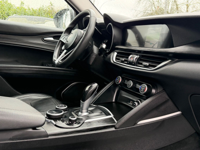 Alfa Romeo Stelvio Super Q4 206 KW/LEDER/