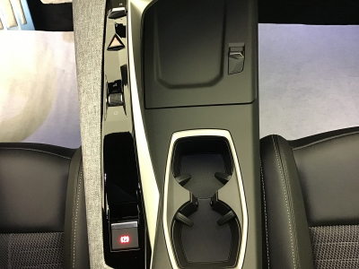 Peugeot 3008 1.2 Hybrid 145 E-DSC6 GT