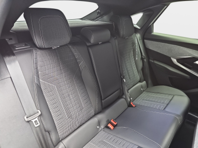 Peugeot 3008 1.2 Hybrid 145 E-DSC6 GT