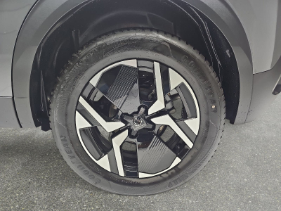 Peugeot 2008 1.2 Hybrid 145 E-DSC6 GT