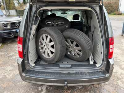 Chrysler Grand Voyager Limited 2.8 CRD Autom.