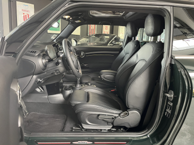 MINI John Cooper Works 17/KEYLESS/YOURS/CHILI/ PANO/Camera/VOLL