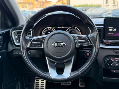 Kia XCeed Platinum Edition/02.2028 GARANTIE/PANO/VOL