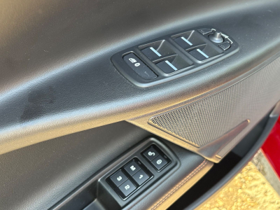 Jaguar XE 20d 180PS Automatik/1.Hand/Scheckheft/Leder/