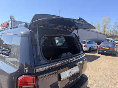 Toyota Land Cruiser LC 5d 2.8 Diesel AT VX-L LHD