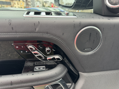 Land-Rover Range Rover 4.4 SDV8 340 Autobiography