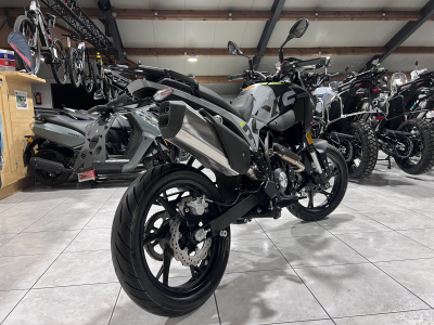 Benelli BKX 125S 