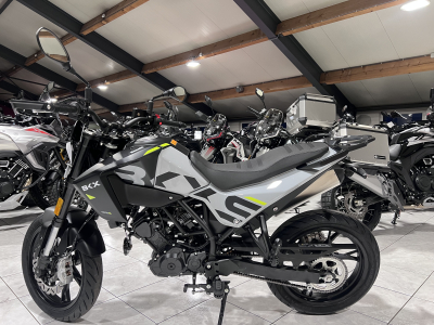 Benelli BKX 125S 