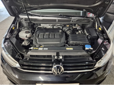Volkswagen Touran 2.0 TDI 150 DSG 3X R-LINE 7 SITZE LED NAVI