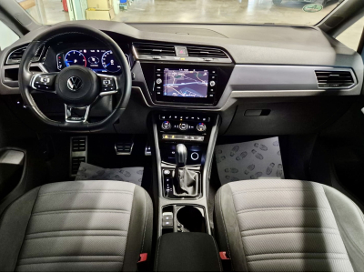 Volkswagen Touran 2.0 TDI 150 DSG 3X R-LINE 7 SITZE LED NAVI