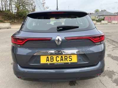 Renault Megane 1.5 Blue dCi Equilibre Automatique