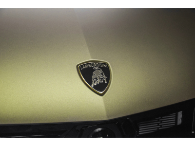 Lamborghini Urus SE - MATTE VERDE GEA - AD PERSONAM