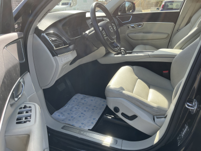 Volvo XC90 T8 AWD Recharge PHEV Momentum 7 Places Panorama