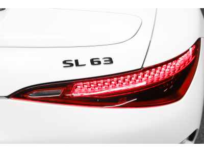 Mercedes-Benz SL 63 AMG 4 MATIC + / MANUFAKTUR Opalite White Magno