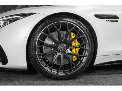 Mercedes-Benz SL 63 AMG 4 MATIC + / MANUFAKTUR Opalite White Magno