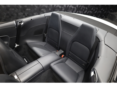 Mercedes-Benz SL 63 AMG 4 MATIC + / MANUFAKTUR Opalite White Magno