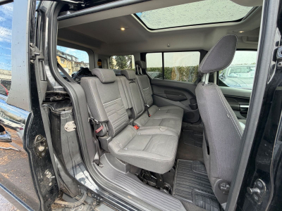 Ford Grand Tourneo Connect Titanium/Pano/7xsit/kamera