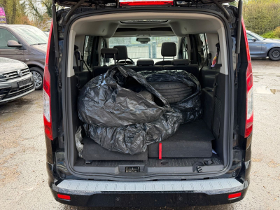 Ford Grand Tourneo Connect Titanium/Pano/7xsit/kamera