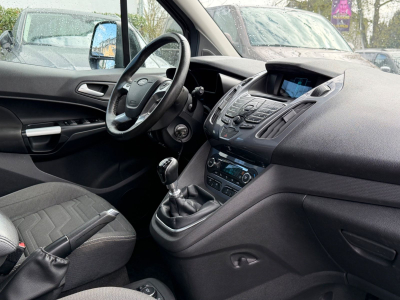 Ford Grand Tourneo Connect Titanium/Pano/7xsit/kamera