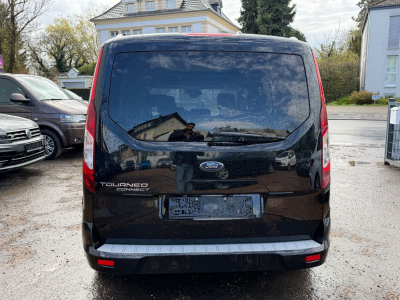 Ford Grand Tourneo Connect Titanium/Pano/7xsit/kamera